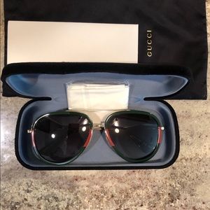 Gucci Unisex Aviator metal sunglasses